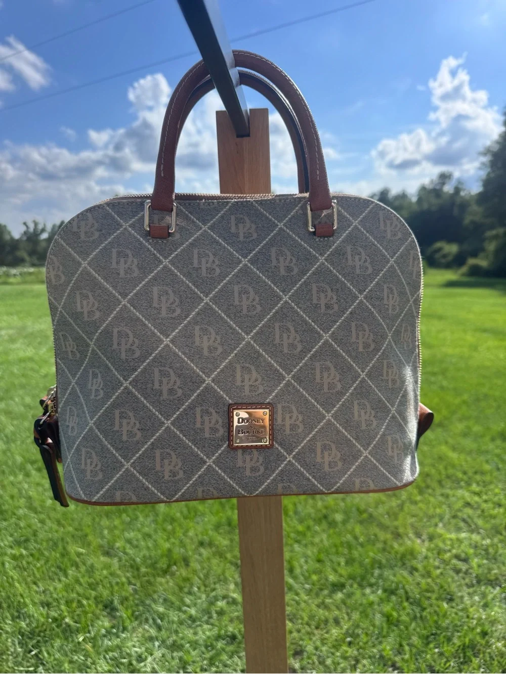Ladies Dooney & Bourke Dome Gretta Signature Satchel Purse
